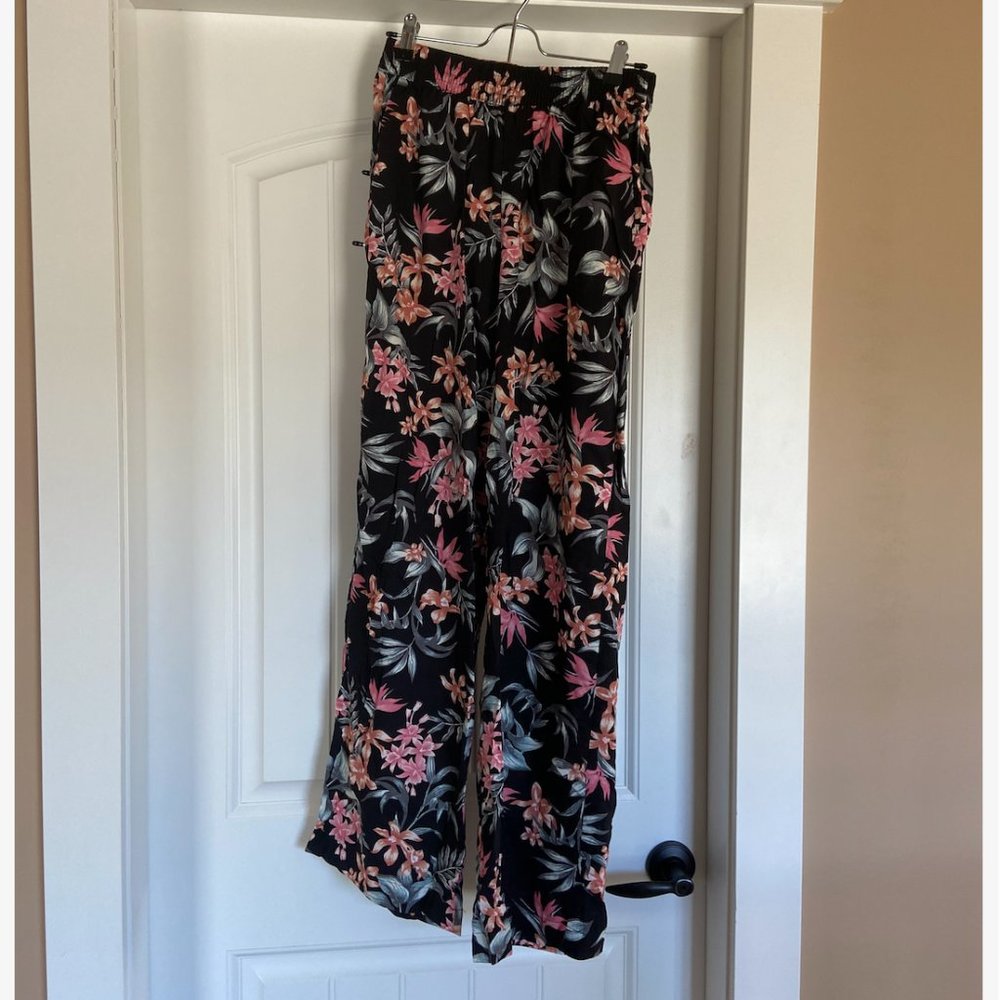 H&M light weight floral pants